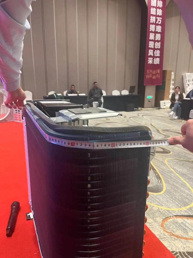 拆空调外壳卡扣的技巧