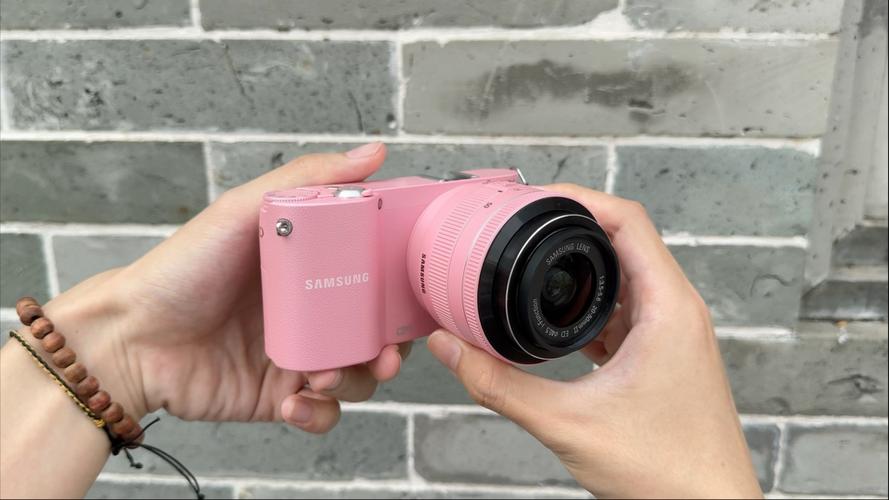 三星相机怎么取电池