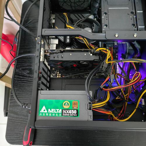 rx560是独立显卡吗,需要外接供电吗?