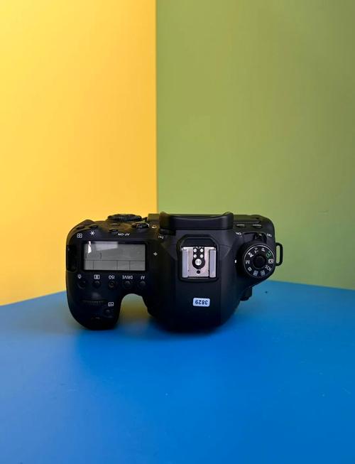 佳能5d3和6d2相机搭配佳能50f1.2镜头怎么样?