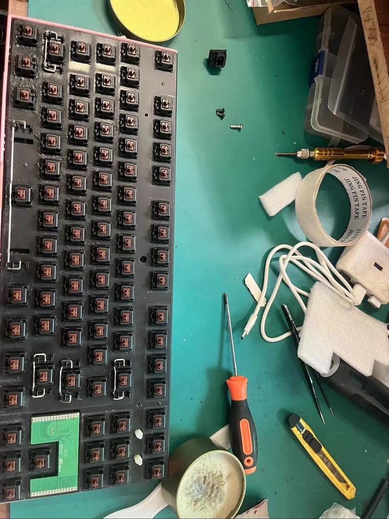 机械键盘某个按键坏了以后可以维修么