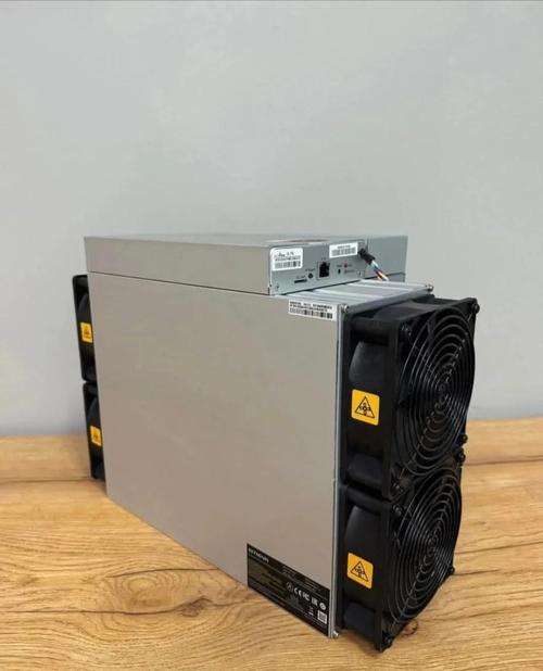 微星b85主板那个是属于大版,就是可以插四根内存条的,还有买个500...