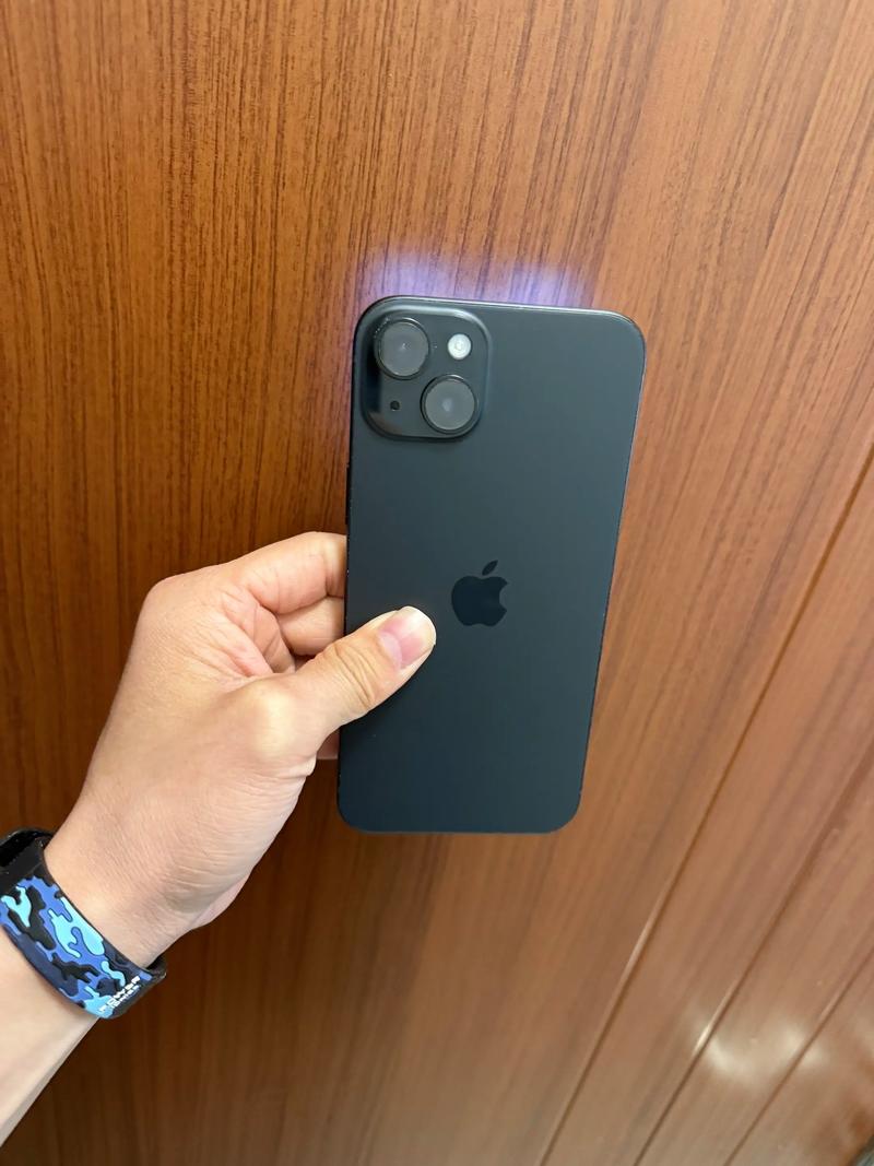 美版有锁苹果手机官方解锁后是否就可以随便升级?