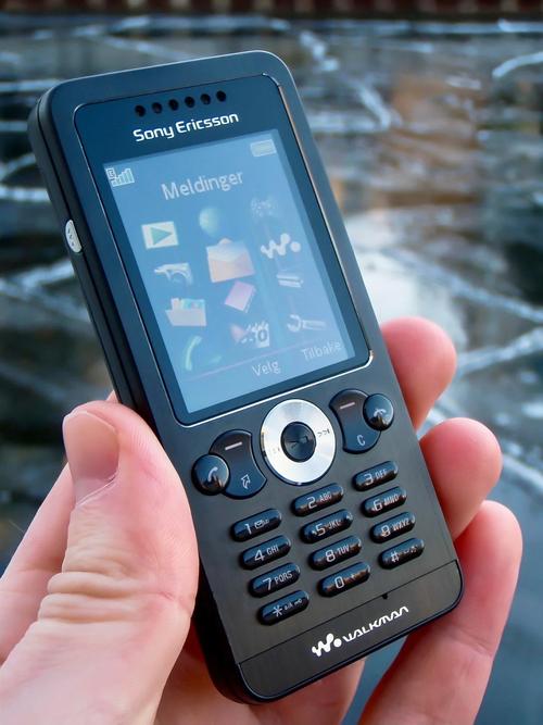 鞍山索爱c902c水货和行货都多钱