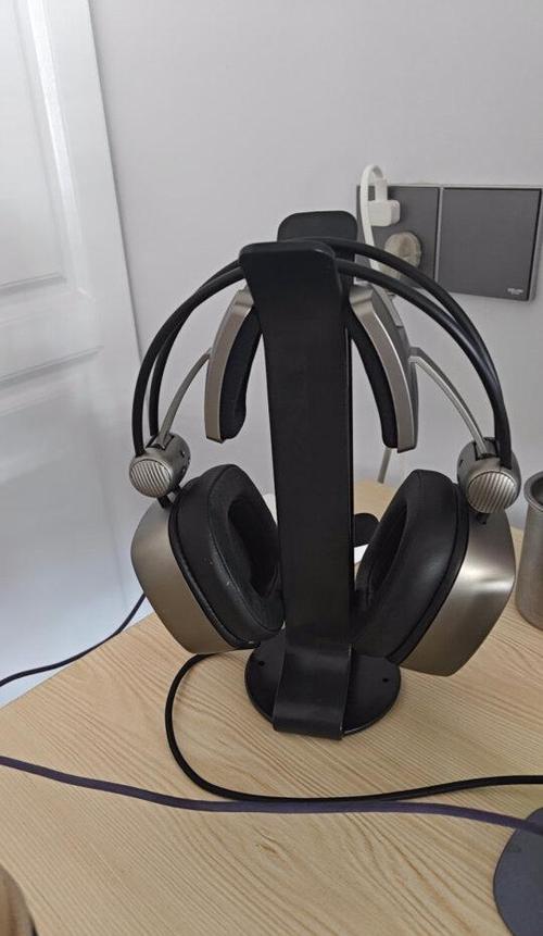 想入手一个手游吃鸡的耳机,有没有推荐一下