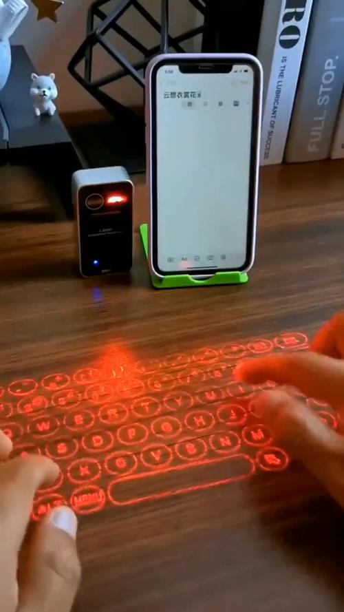 手机上如何使用键盘模拟玩游戏