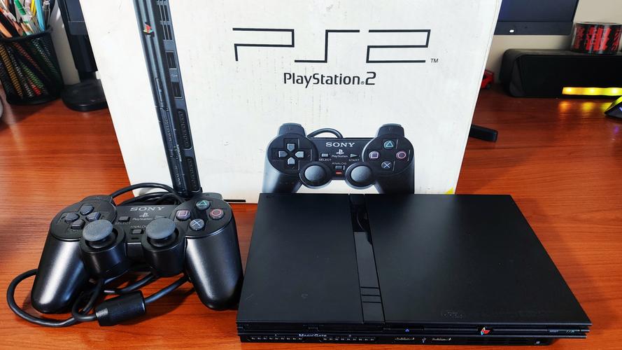 PS2游戏机什么时候出的??