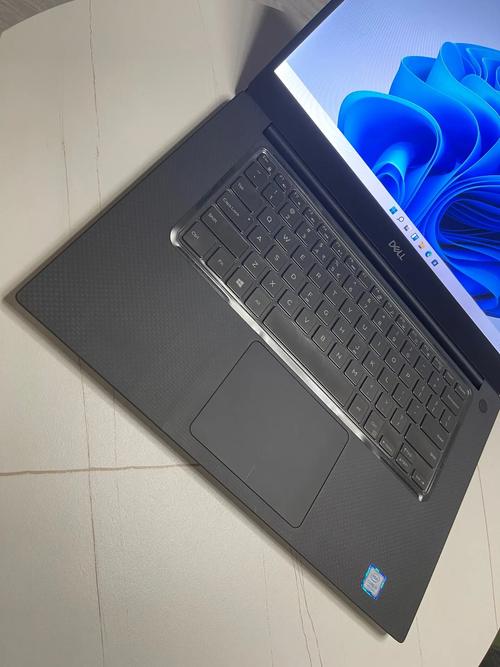 戴尔xps7590与灵越7590的区别