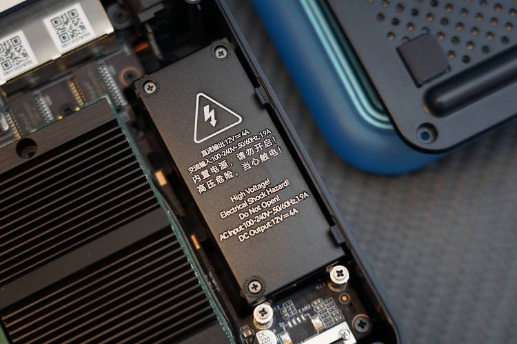 一般的电脑24小时不关机一天要耗几度电?