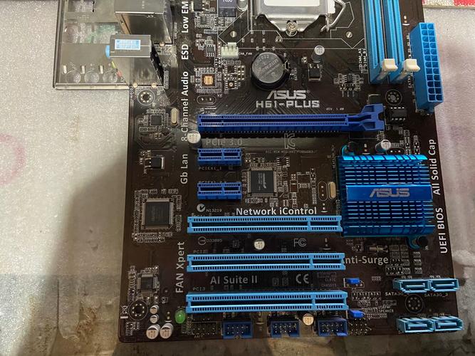 华硕P8H61主板能搭配什么CPU