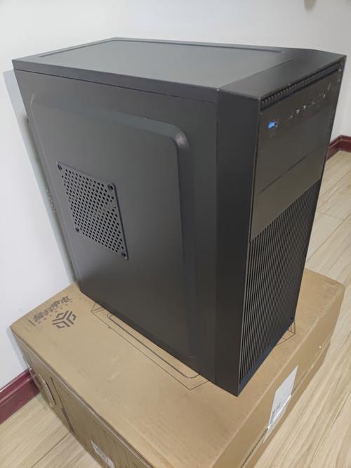 ...标准版ATX机箱-大空间,优质做工,散热好,静音防尘,外观大气,性价比高...