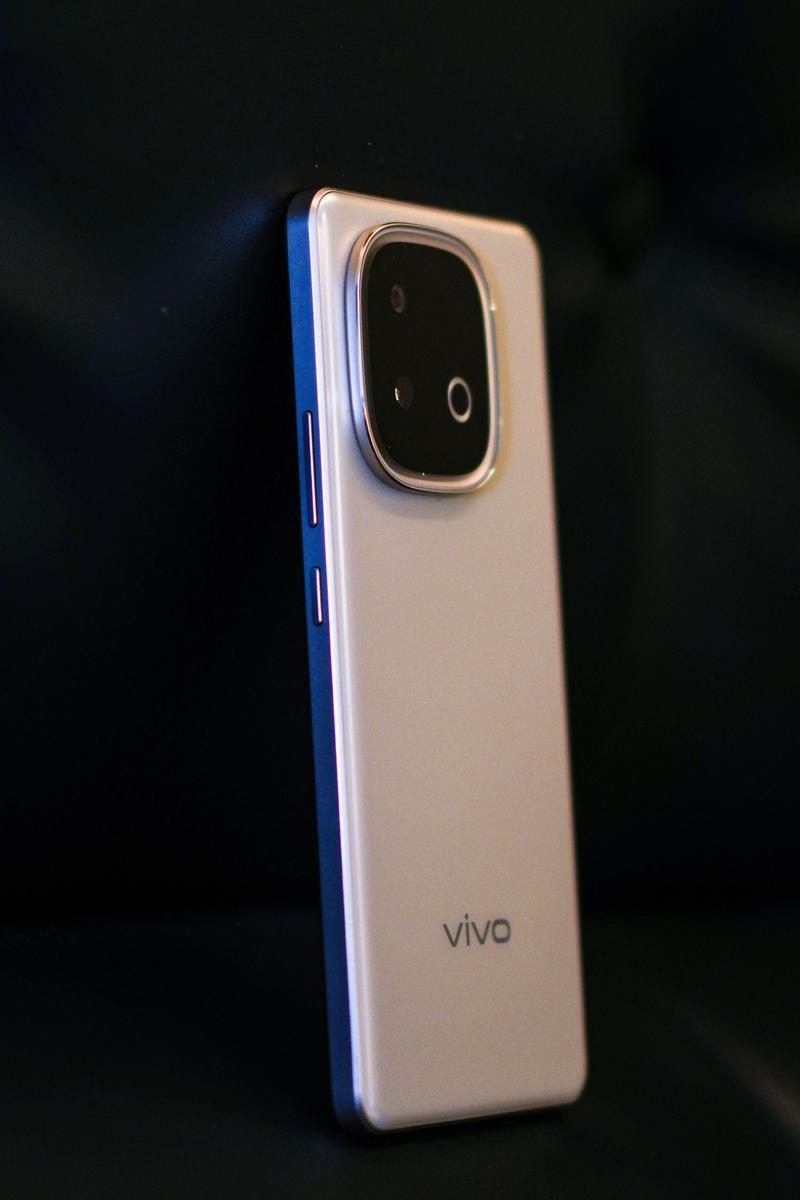 一千块钱什么手机性价比比较高呢?