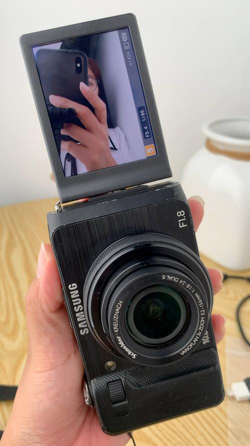 三星翻屏相机各位有推荐的吗,推荐几款三星相机?