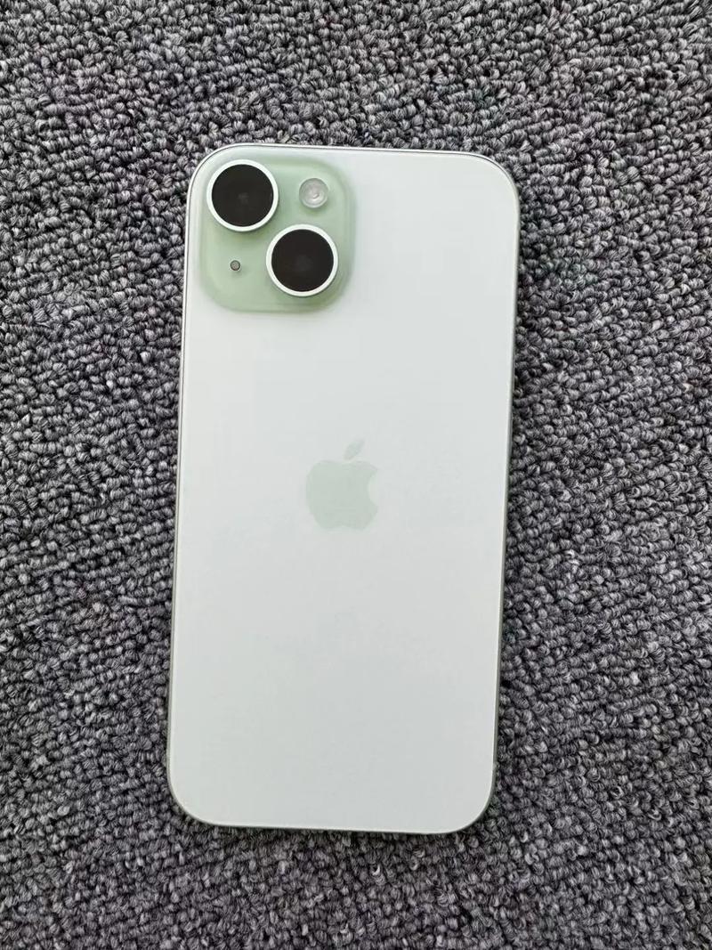 苹果15手机真的防水吗?