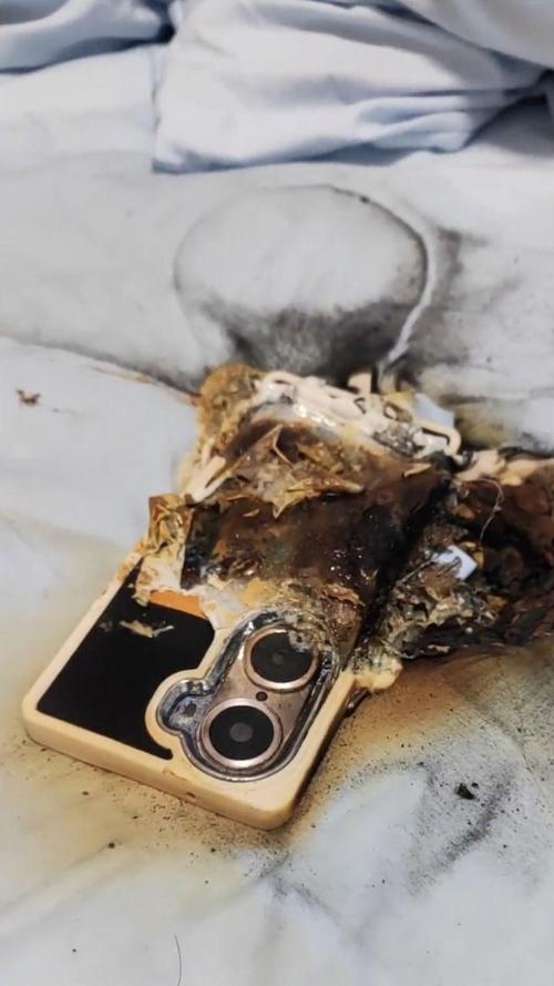 我用了一个多月note7都没问题,居然新闻说会爆炸!还不是你们不正确使用手...