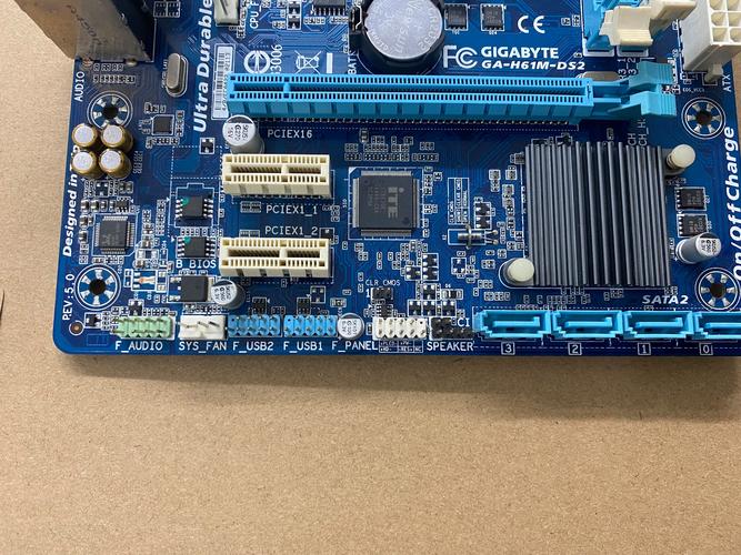 技嘉h61m-ds2能配什么cpu