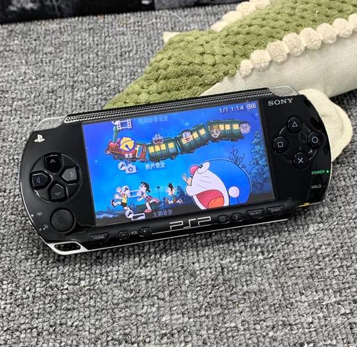 PSP游戏机有多少种游戏,是下载还是用盘的。