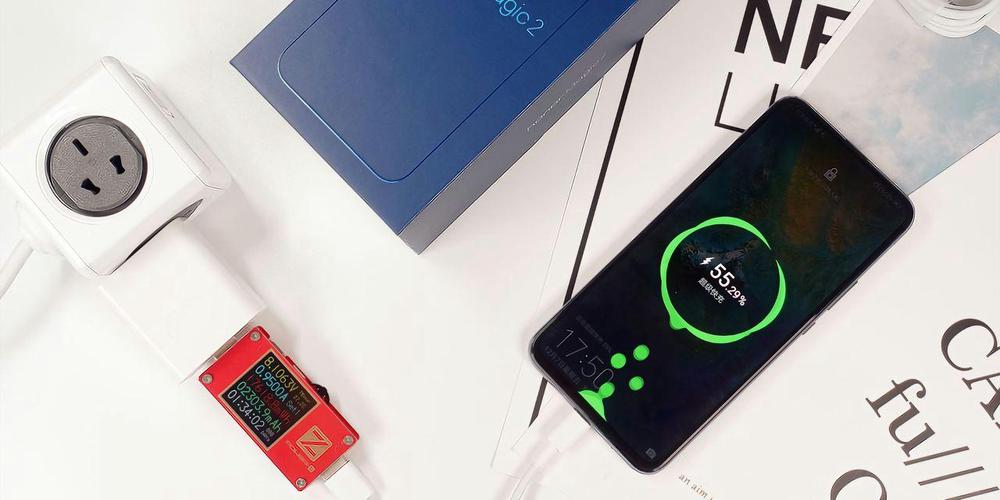 荣耀魔术2和荣耀play4tpro充电器是否通用?