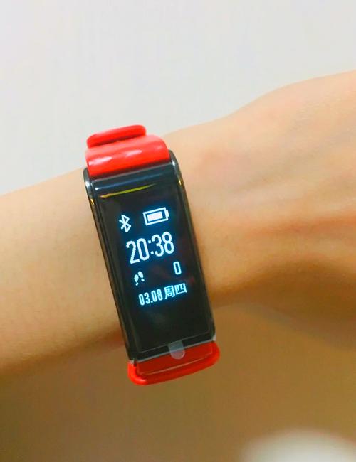 华为荣耀畅玩手环a1怎么接手机?