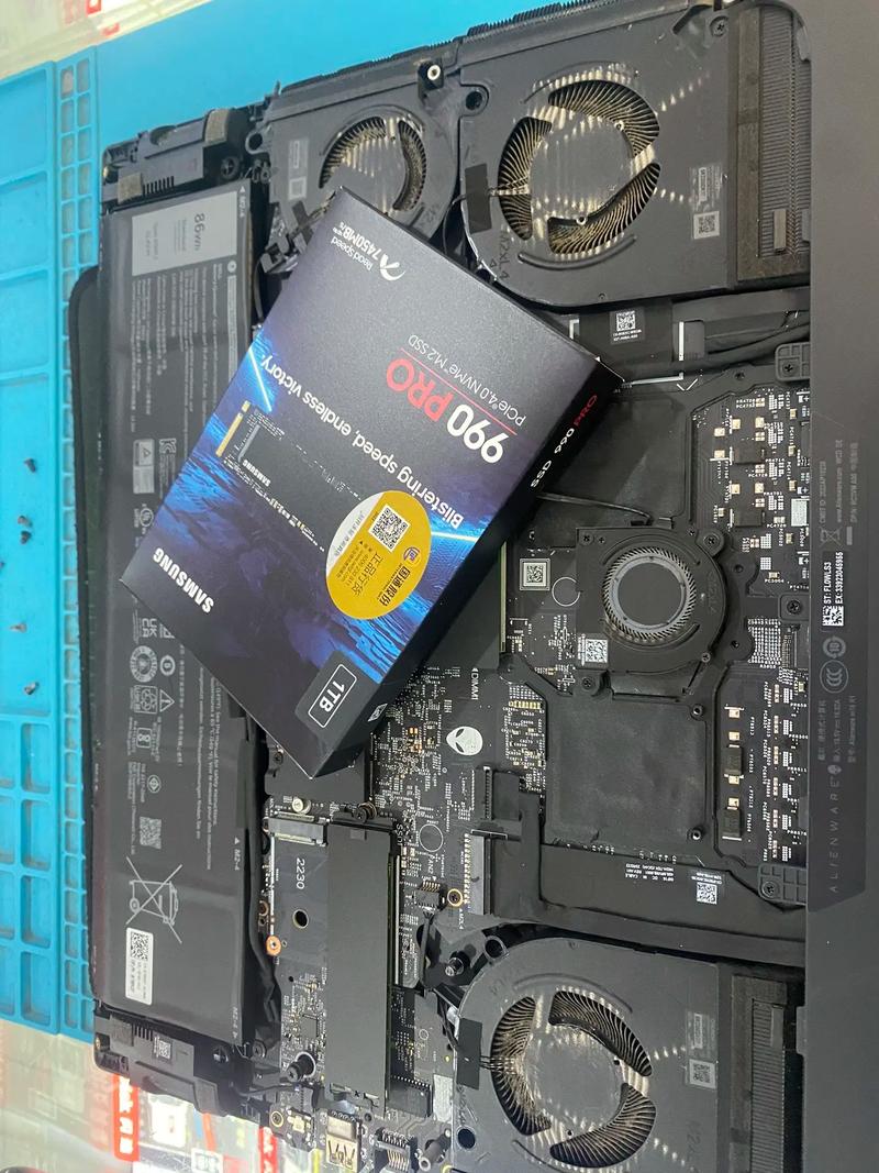 外星人电脑外置硬盘想在外星人笔记本上装个固态硬盘请问一个比较可行的...