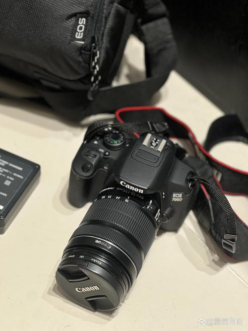 佳能700d数码相机的报价谁能给我一份?费用大概是多少?