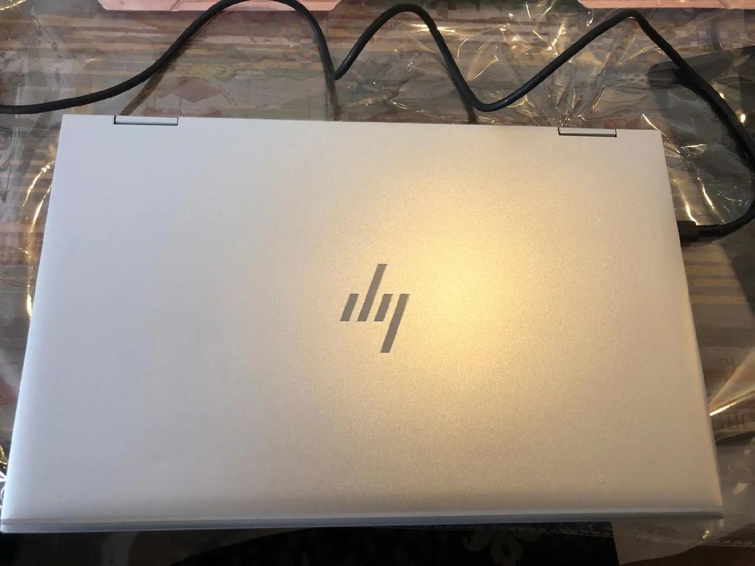 我想问一下惠普的平板模式可以触屏吗