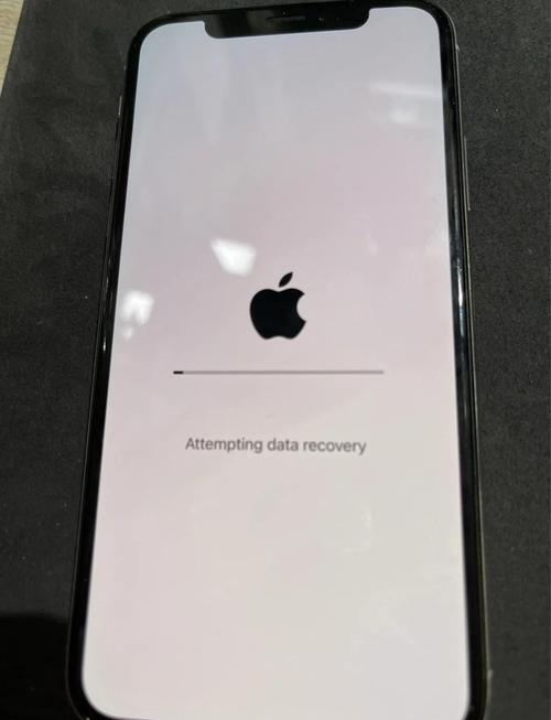 iphone6plus一只显示白苹果开不了机怎么办?