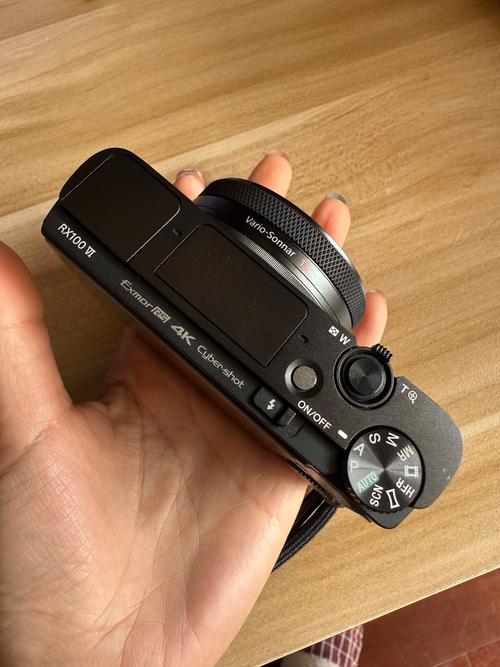 索尼黑卡相机第几代好