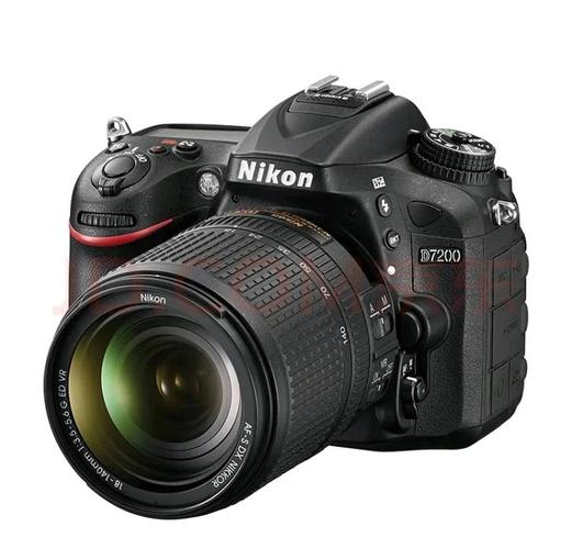 无比纠结买尼康D7000还是D5200D5200套机