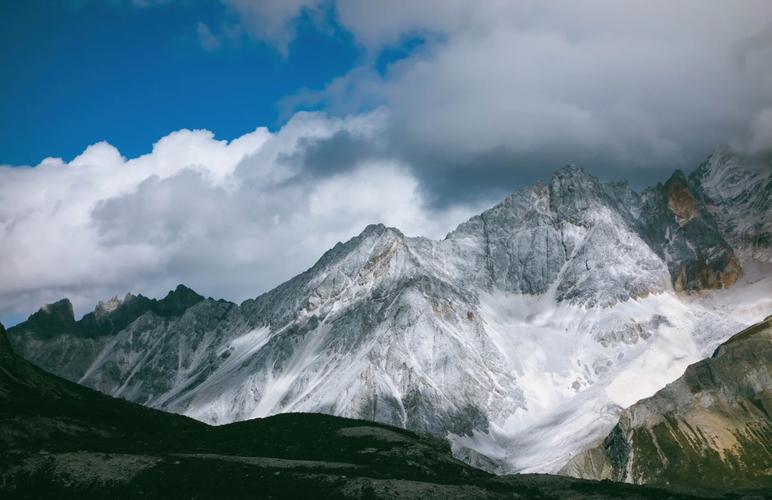 索尼黑卡哪一款相机适合拍风景?