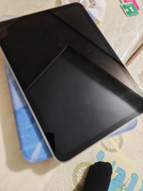 ipad壳用碳纤维和亚克力哪个硬