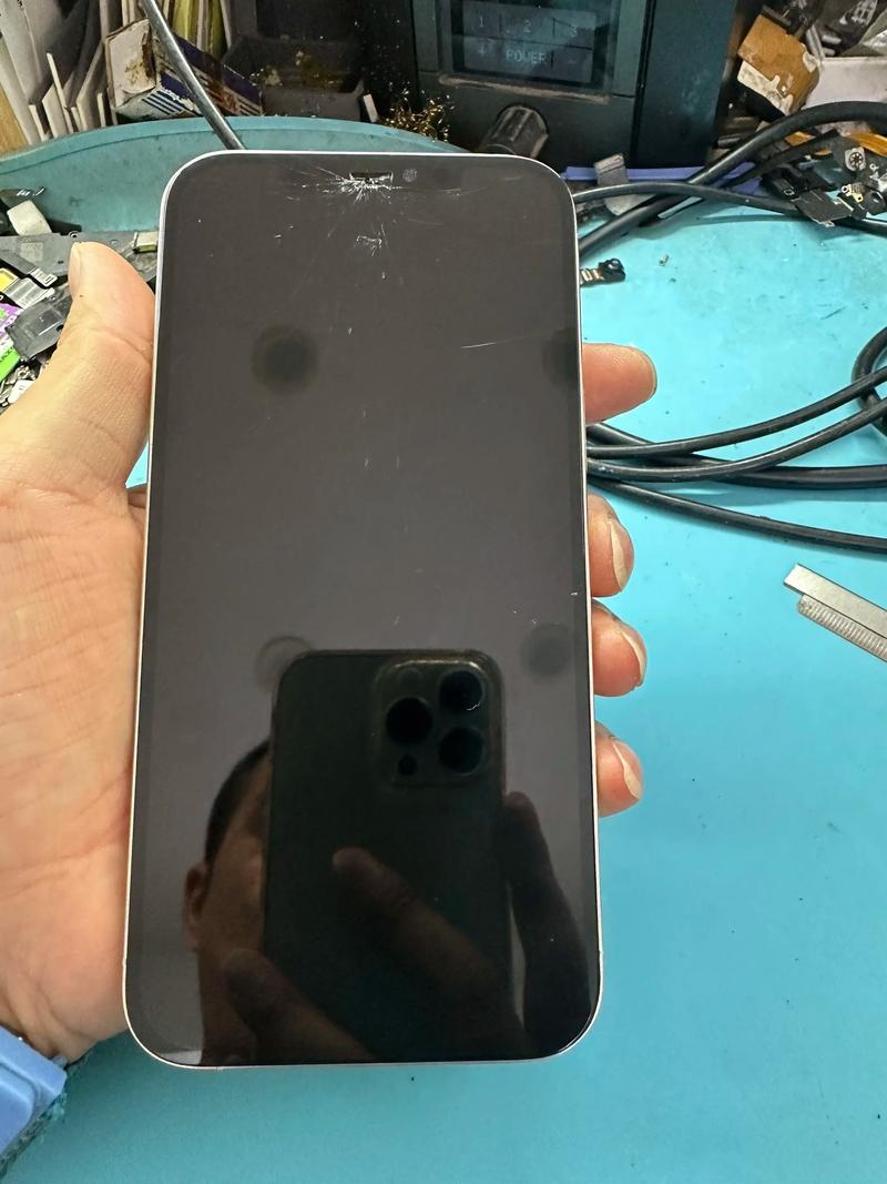 苹果手机外屏坏了换多少钱