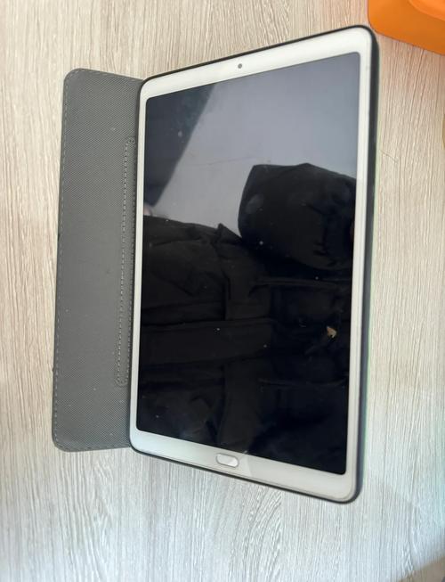 买电脑在实体店买好,还是在网上(京东)买好