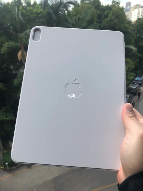 air4和air5的保护壳一样吗