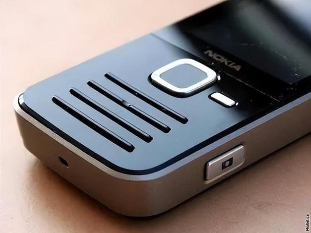 诺基亚x6摄像头拍照片是黑白