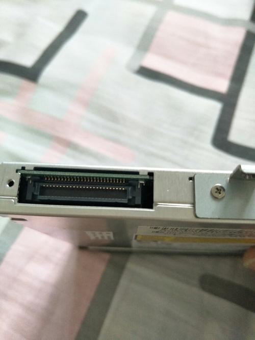 这是什么接口?是一个笔记本用光驱的接口