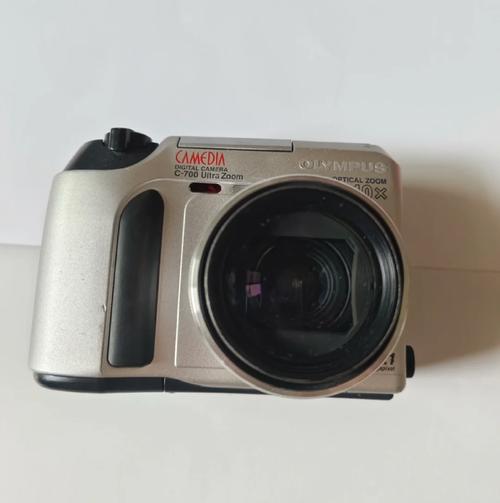 我想买奥林巴斯的数码照相机,费用在800『1』000之间的,请各位帮帮我借鉴...