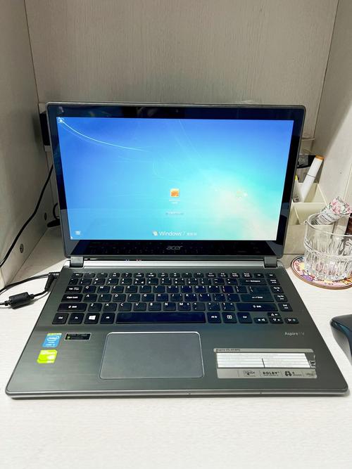 我电脑新装了win8专业版系统,运行速度很慢,电脑配置如何?能帮忙分析[One]、..