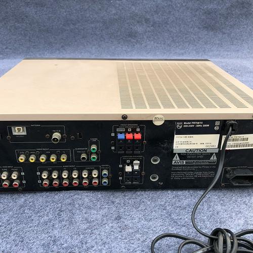 HT-E6750W家庭影院通过USB播放3D电影字幕显示问题。