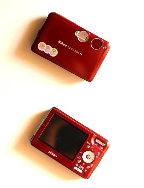 相机潜望式和伸缩式哪个好