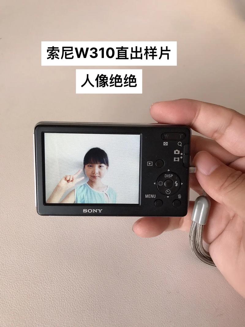 索尼相机第一次充电,