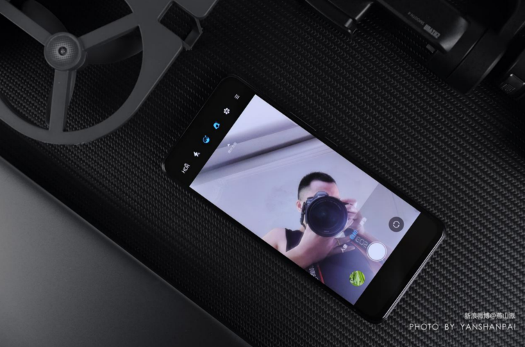 中兴AXON20和realmeX7Pro选哪个?