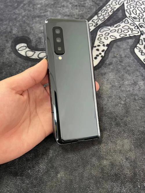 三星f900u是f9000吗