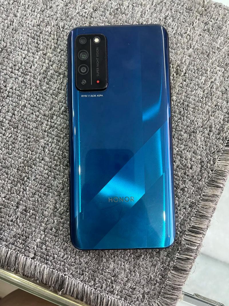 荣耀x10和x10max哪个好,合适给我妈妈用的?