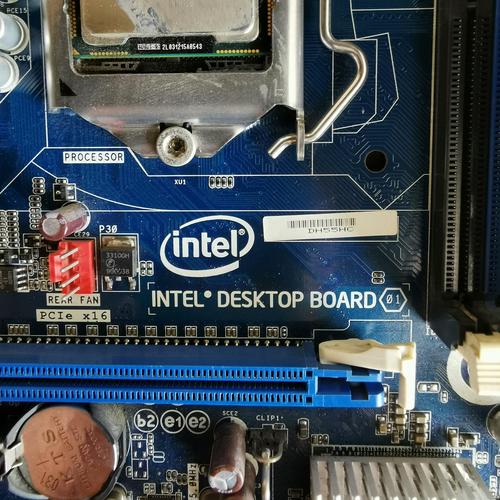 intel主板都是别人家产的么?没有自己产的么?