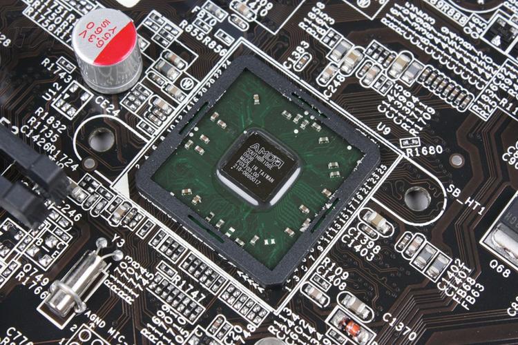 请问梅捷SY-N6PM3-RL这个主板支持AMD635的CPU么?上这个CPU性能怎么样...