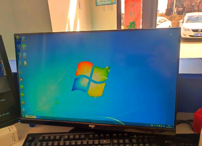 2000到3000元的家用组装台式电脑(带22寸液晶显示屏)的配置?