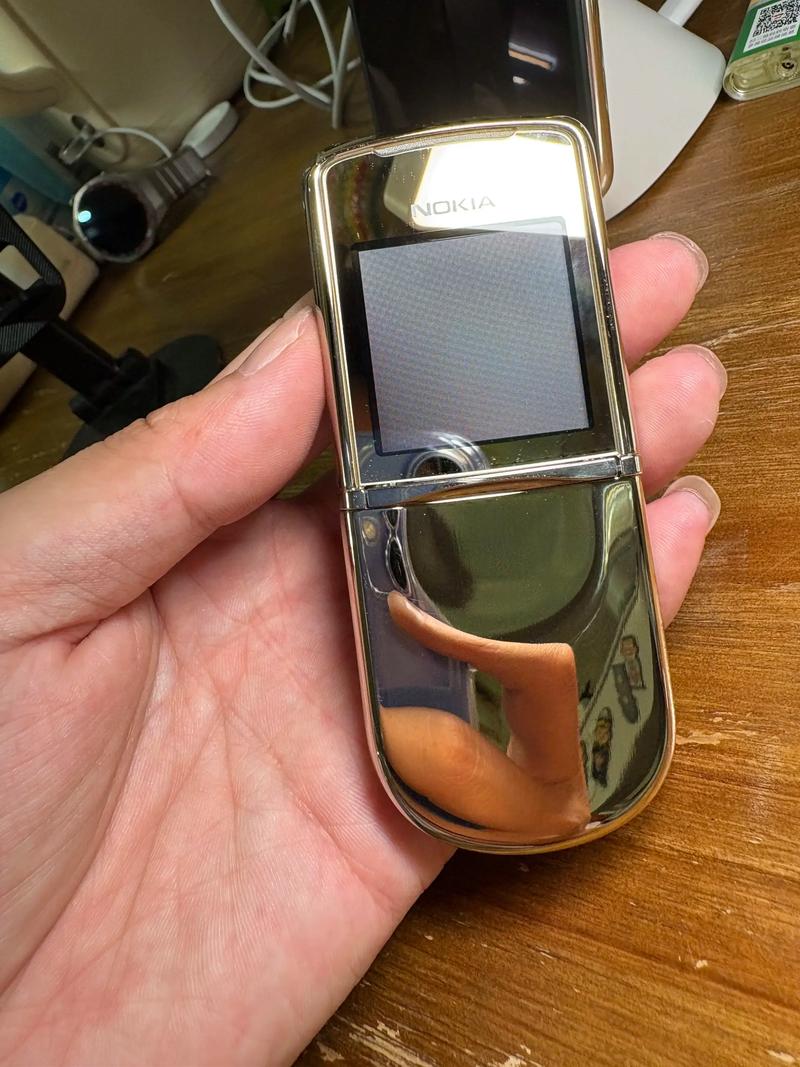 诺基亚8800黄金版费用