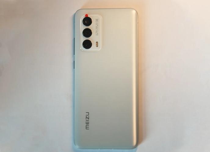 4399元起的三零小屏旗舰:魅族18深度评测