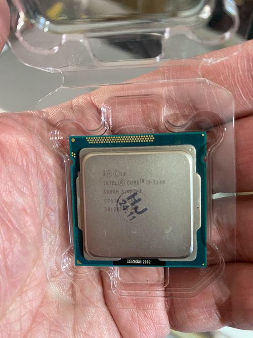 i38100和g2020参数